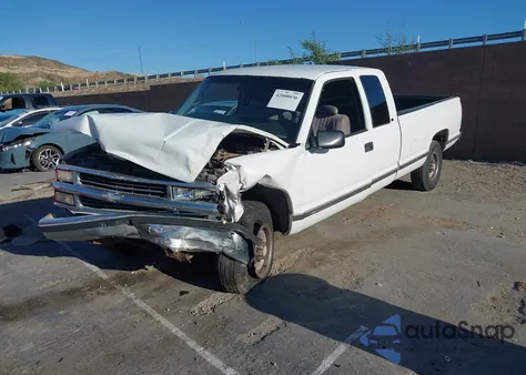 1998 Chevrolet C2500 Fleetside из США, поврежденный, VIN 1GCGC29R5WE141659